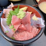 食事処 さか本 - マグロのボリュームUP！！