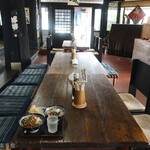 ヨコクラうどん - 時を忘れる飲食スペース