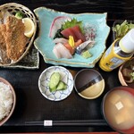 山海酒房 あかね屋 - お刺身とアジフライのランチ