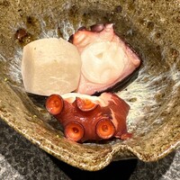 あま木 - 日間賀島　茹でたタコ