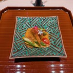 感化 ヌーベルシノワ - 天然ホワイト海老のアメリケーヌソース炒め