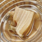 鮨おばな - メガイの酒蒸し。これは抜群にウンマイ