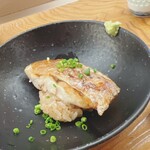 鮨おばな - 対馬の喉黒。紅瞳では有りません。炙って適度に脂を落として丼に。半分ほどいただいたところで・・・