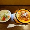 カーサタベ - このお店の名物である

●鉄板イタリアンランチ（サラダ、ドリンク付き）900円

を注文してみた

注文時と同時にサラダが提供され
注文から3分後には鉄板イタリアンが提供されている