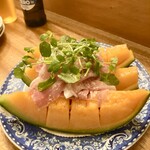 創作料理Ryota  - ・北海道富良野から直送 富良野赤肉メロンと生ハム（￥2,800）