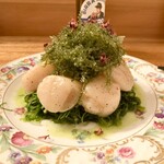 創作料理Ryota  - ・宮城県産生ホタテと奄美産海ぶどうのカルパッチョ（¥3,990）