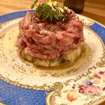 創作料理Ryota  - ・宮城県産仙台黒毛和牛とイチローファーム焼き茄子　極上タルタルユッケ（￥3,990）