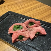 中目黒焼肉 登牛門 - 