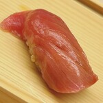 鮨おばな - 噴火湾の中トロ