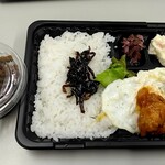 むさし - 左のゴーヤ佃煮は別の店のお惣菜です