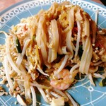 クゥーチャイ - 麺はモチモチ、もやしはシャキシャキ