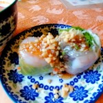 クゥーチャイ - エビ入りの生春巻きはプリプリ