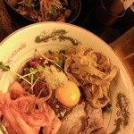 フスマにかけろ 中崎壱丁 中崎商店會1-6-18号ラーメン - 賢者のドライラーメン～味噌旨甘辛酸焼海老味～+生姜豚丼(2014/3)