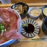 木鶏 - 黒マグロ丼定食＝1380円