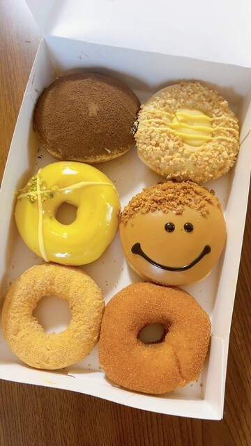 Krispy Kreme DOUGHNUTS Kotochika Shijo Ten