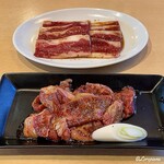 彩月 - やわらかカルビと胡四の牛王の和牛切落し
