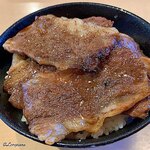 彩月 - 自前でやわらかカルビ丼