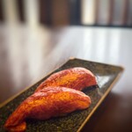 肉師じじい - 赤身にぎり　¥300x2