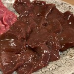 旬路 松田 - 馬刺し 生レバー