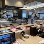 回転寿司 力丸 - カウンター内