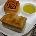 イタリア料理 ルッチコーレ - パン