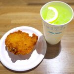 サントリードリンクコーナー - ハイライム、フライドチキン（他店購入）