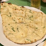 インド宮廷料理 Mashal - ガーリックナーン