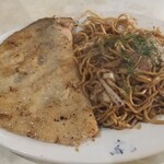 小山食堂 - 焼きそばセット(フライ焼き&ドリンク付き)