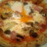Pizza Carmine - カプリチョーザ（￥１６００）