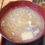 とんかつ とん吉 - (ﾗﾝﾁ) 付け合せ みそ汁　2024.7.20