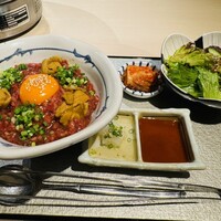 牛刺しと焼肉 仔虎 クリスロード店 - 