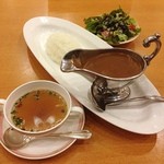 スカイホテル苅田 - 今夜は北九州のスカイホテル苅田で一番人気の「カレー」です。