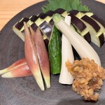 あじふらい てしお - 水茄子、胡瓜、茗荷、エシャロット…夏だねぇ