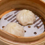 菜香新館 - 肉汁あふれるショウロンポウ