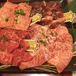 Mikakuen - 肉祭り！