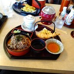 丼々恋グルメ館 - 