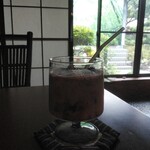 勝山屋 - 甘酒ラッシー