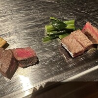 くずし鉄板 あばぐら 神田店 - 黒毛和牛ステーキ　ランプと霜降り