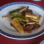 ホテルオークラレストラン新宿 中国料理 桃里 - 筍と牛肉の炒め物
