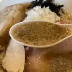 煮干らーめん 川むら - 背あぶら煮干スープ