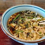 레이죠우 오소레산 렌게안 - 산채 소바 클로즈업