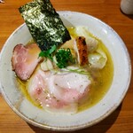 ジャパニーズ ラーメン 五感 - 
