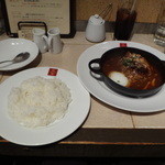 ハンバーグ ウィル - 赤ワイン煮込み