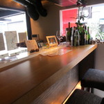 カウンター席のみ（チェアー高め）