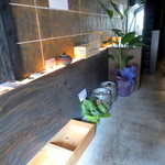 ZERO - カウンターの後ろ側。