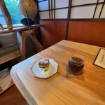 ドングリー ブックス&ストーリーカフェ - 