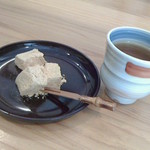 料理や 和美 - デザートのわらび餅