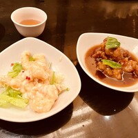 廣東料理 民生 ヒルトンプラザウエスト店 - 今回のメイン　エビマヨと酢豚