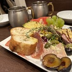 立ち飲み食堂 ウルトラスズキ - 