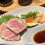 民芸茶屋 御用 - 牛タタキ